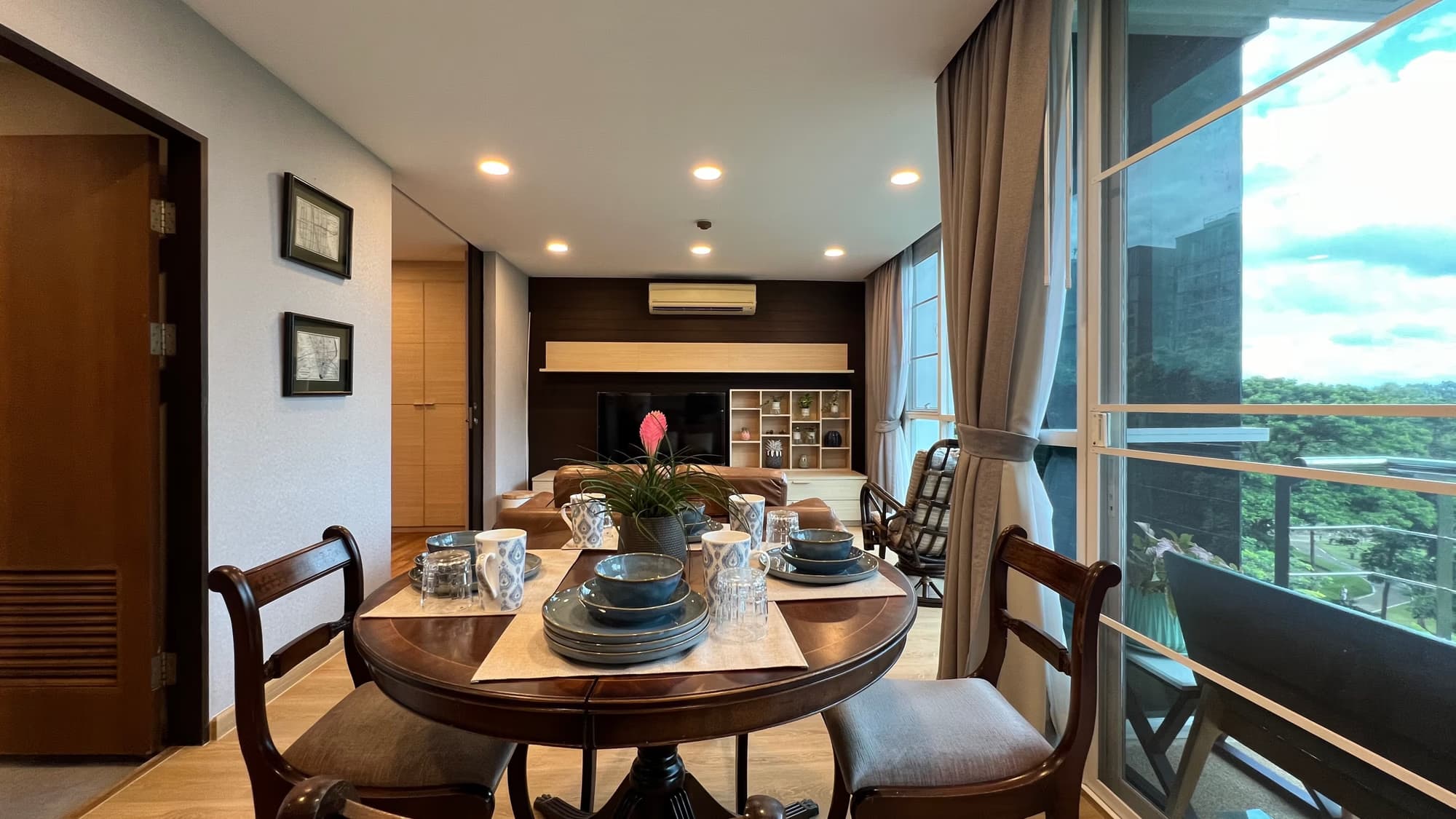 1 Bed Condo for Rent in undefined - Image 2