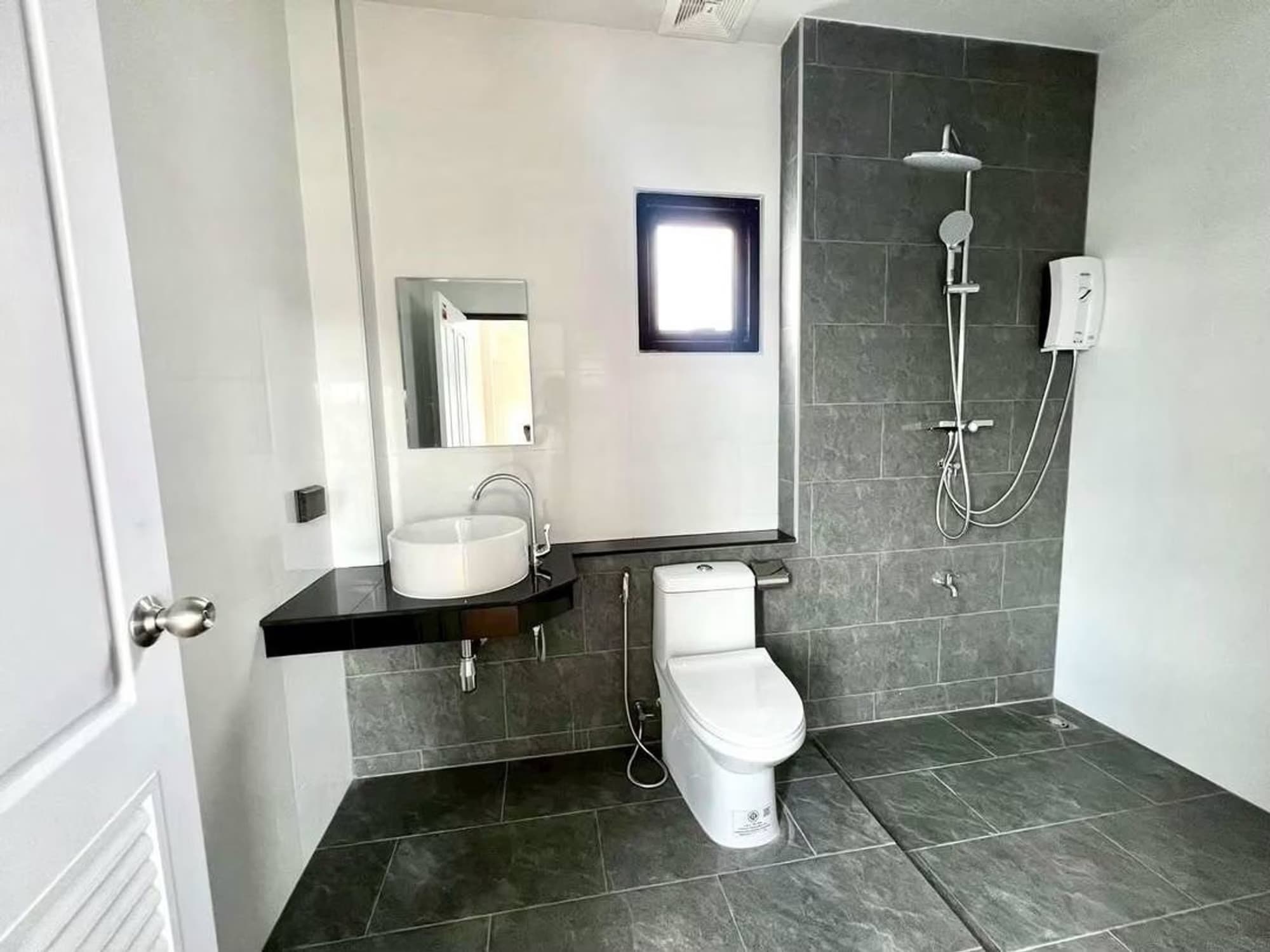 3 Bed House for Rent in Mueang Chiang Mai District - Image 10