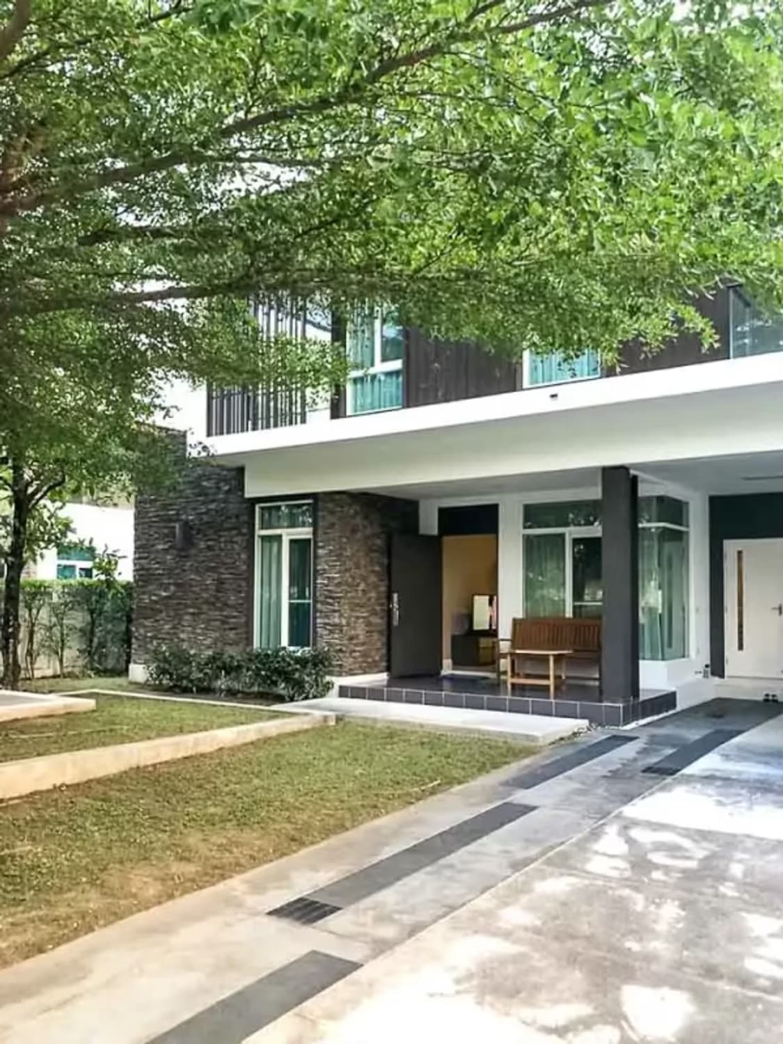 4 Bedroom House - Image 1