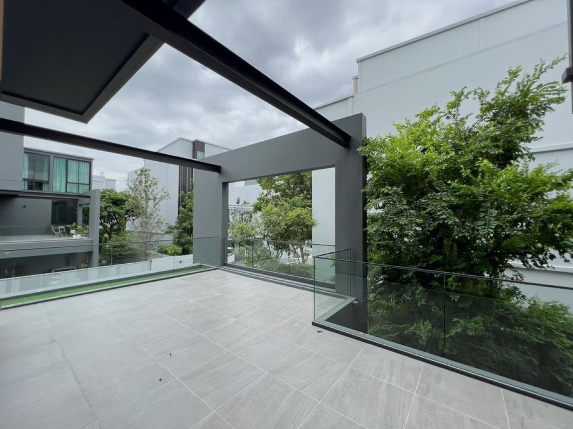 4 Bed House for Sale in Saphan Sung - Image 15