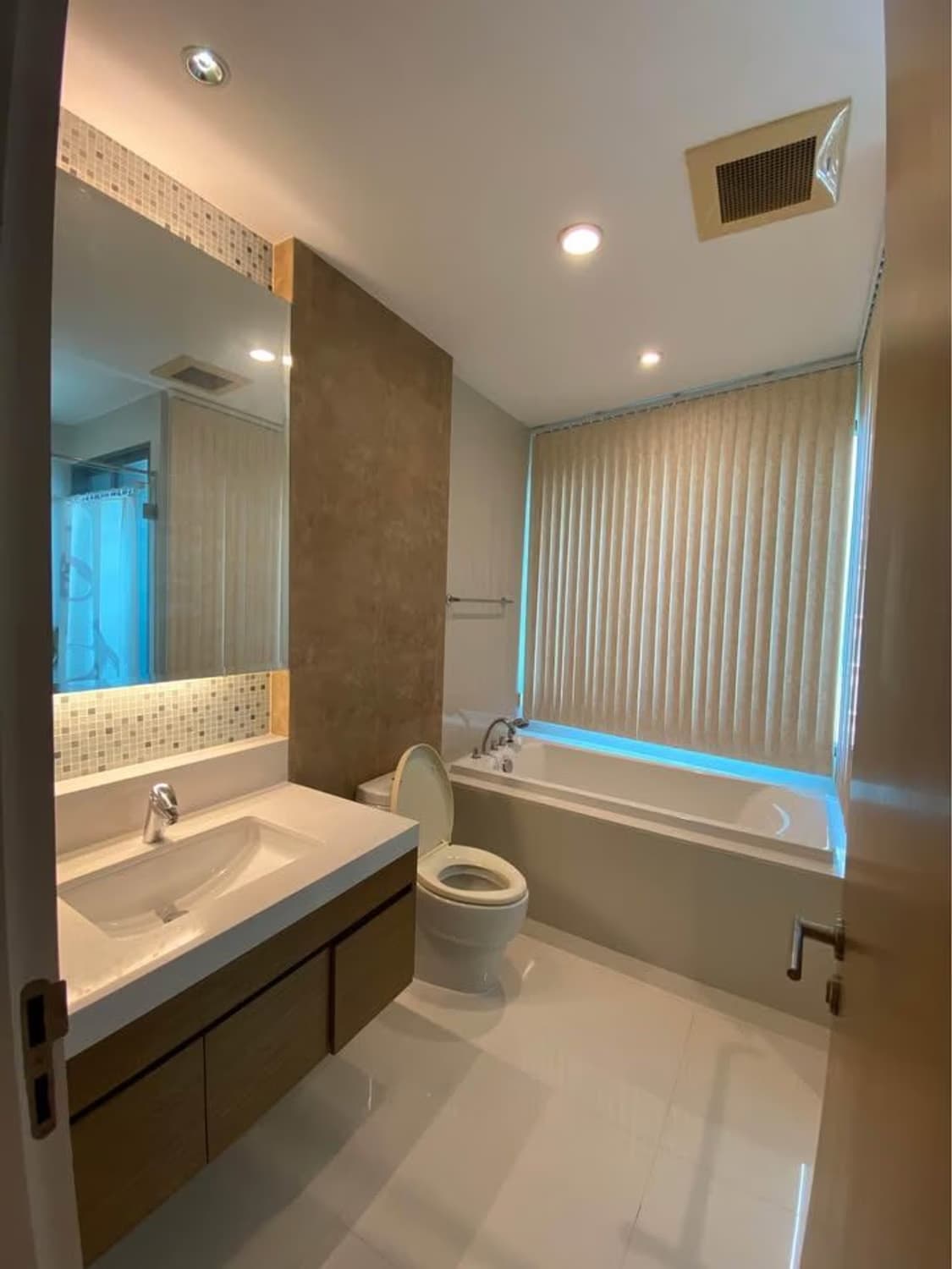2 Bedroom Condo - Image 7