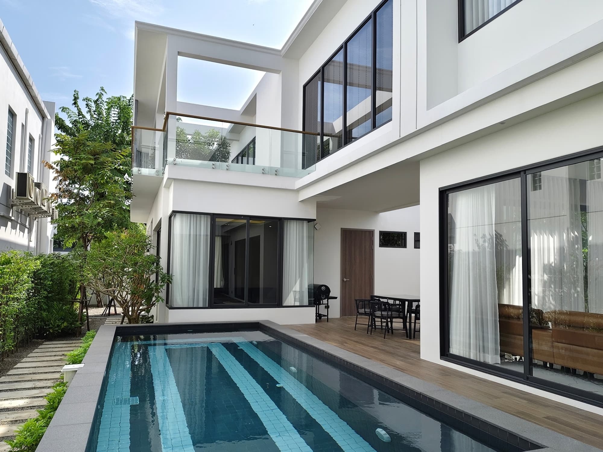 4 Bed House for Sale in Hang Dong - Image 1
