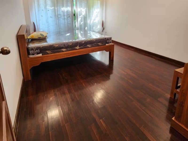 5 Bed House for Rent in Mueang Chiang Mai