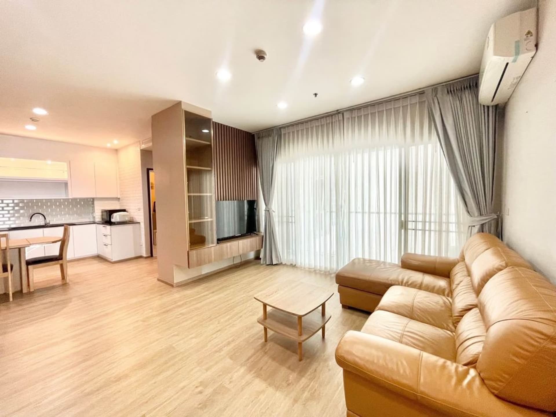 Condo for Rent at Noble Ora - Image 7