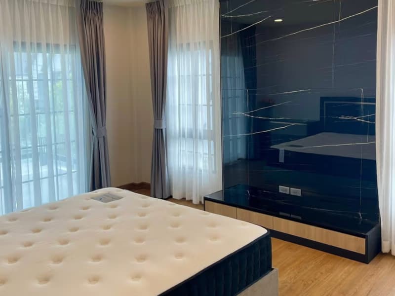 4 Bed House for Rent and Sale in Bang Phli, Samut Prakan
