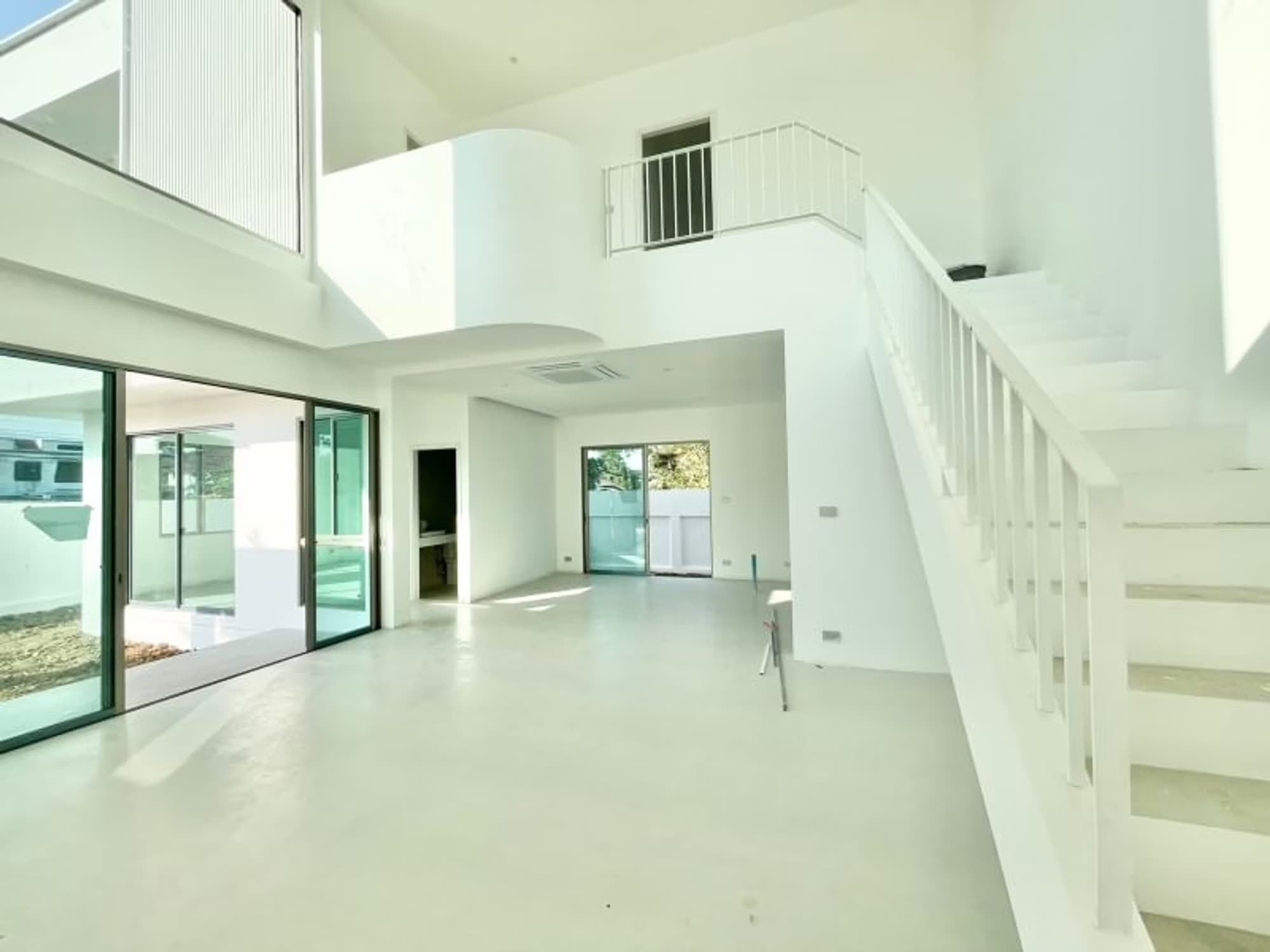  - Image 6