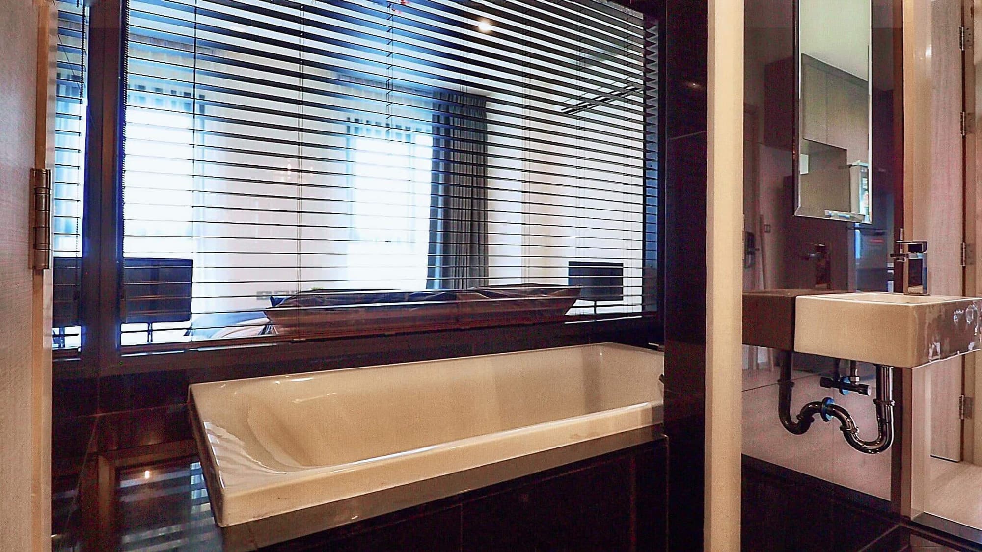 1 Bed Condo for Rent and Sale in Khlong Toei - Image 7
