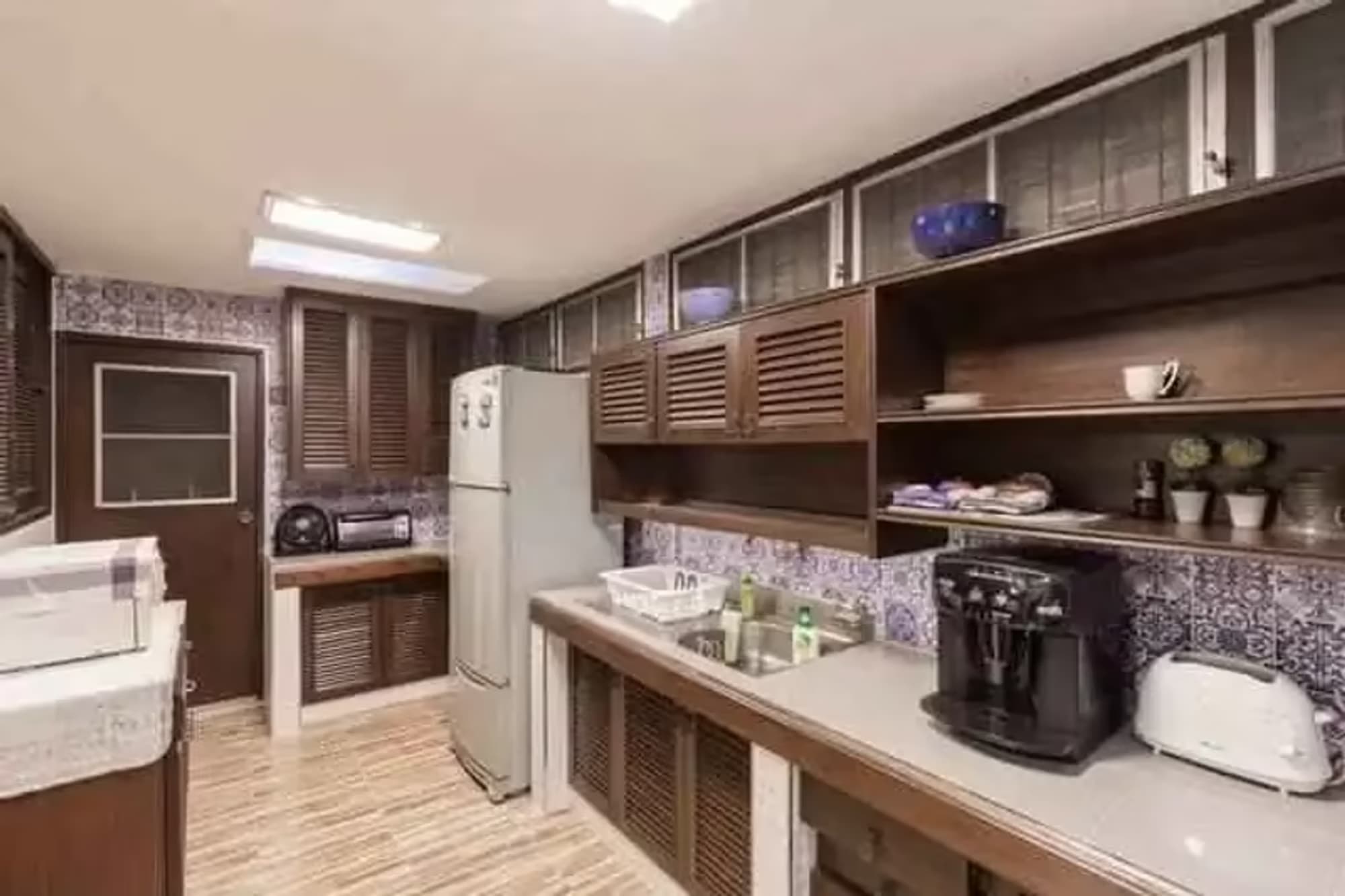 4 Bedroom House - Image 8