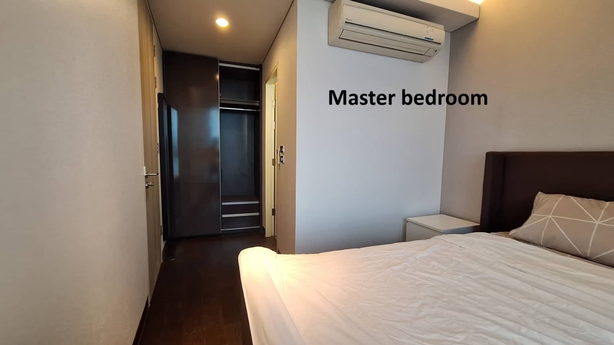 2 Bed Condo for Rent in Khlong Toei - Image 8