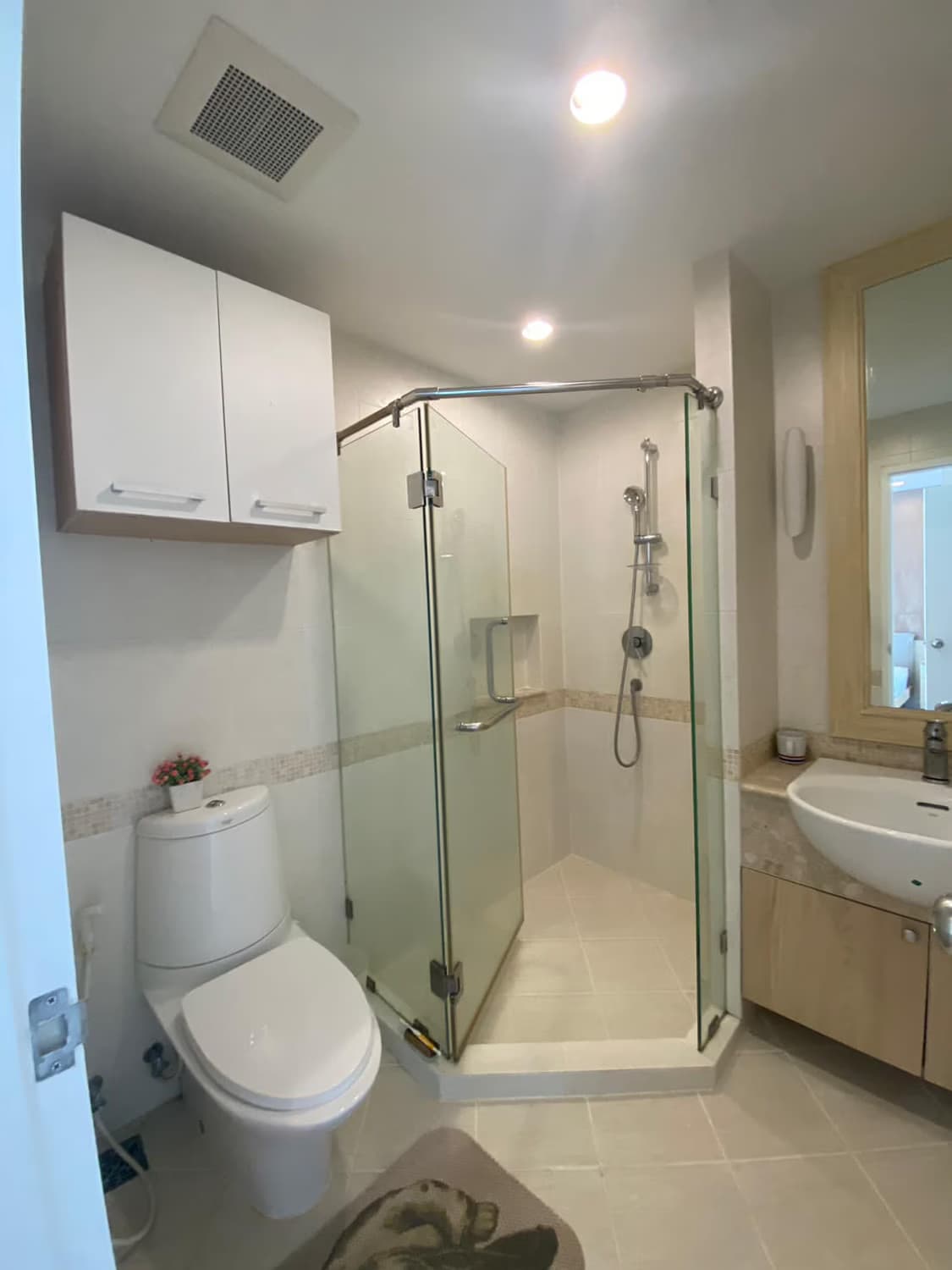 Condo for Rent at Baan Siri Silom - Image 6