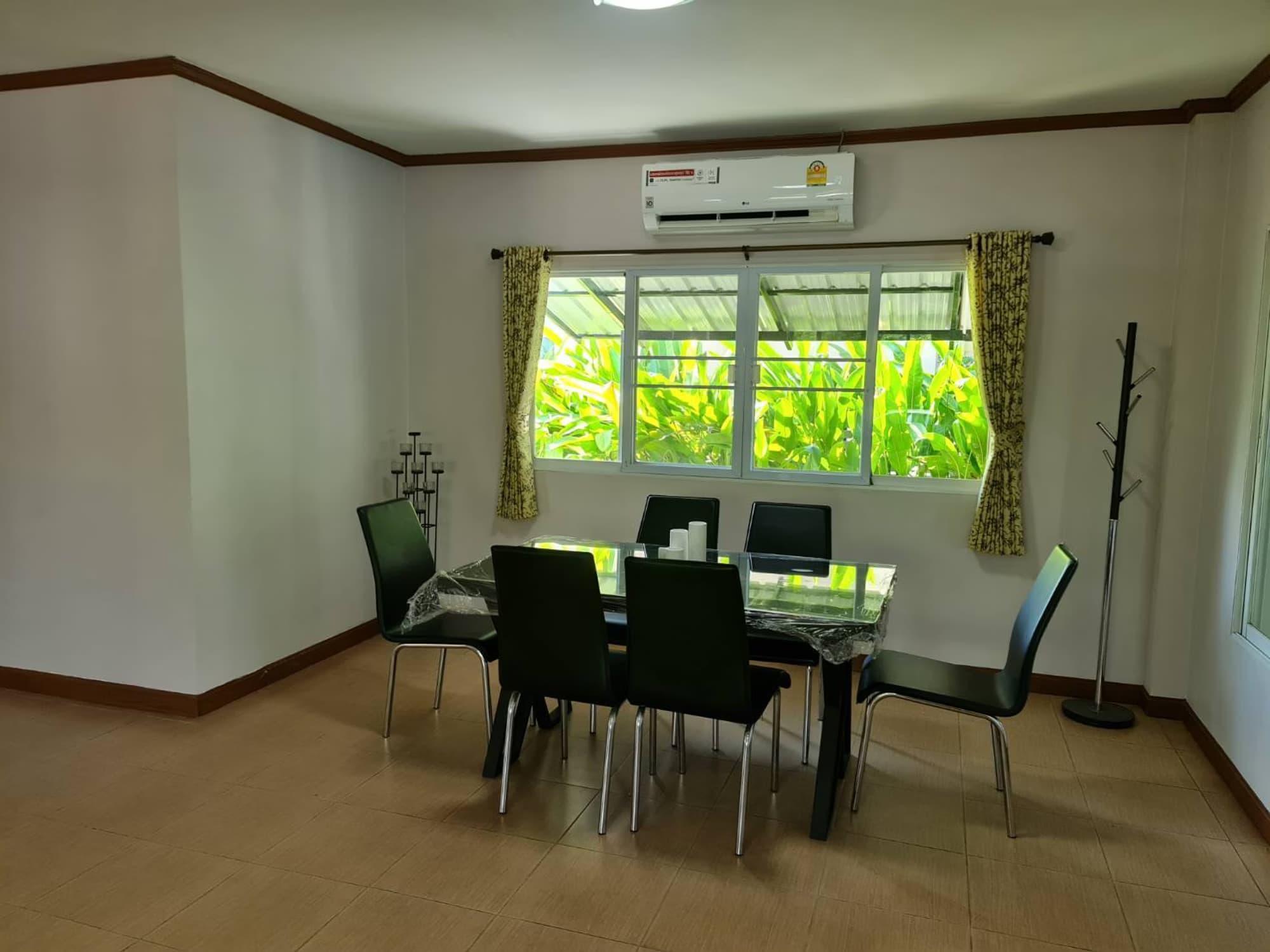4 Bed House for Rent and Sale in San Kamphaeng - Image 15