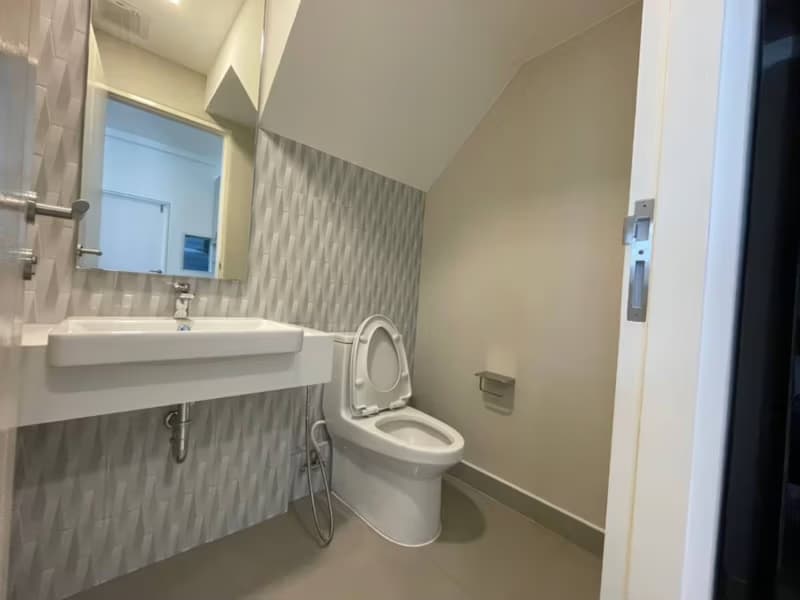 3 Bed Townhouse for Rent in Prawet