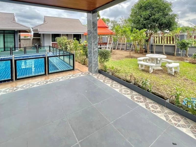 6 Bed House for Rent in Mueang Chiang Mai District