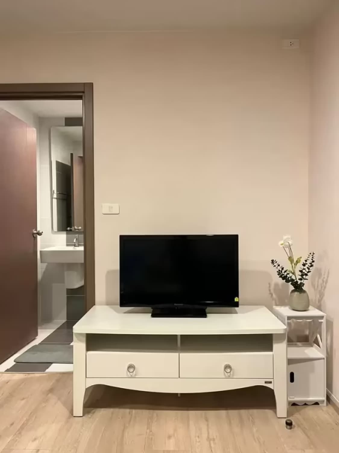 1 Bedroom Condo - Image 14
