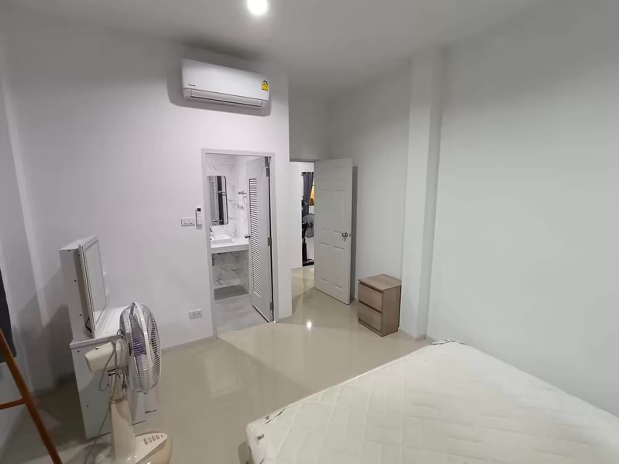 2 Bedroom House - Image 13