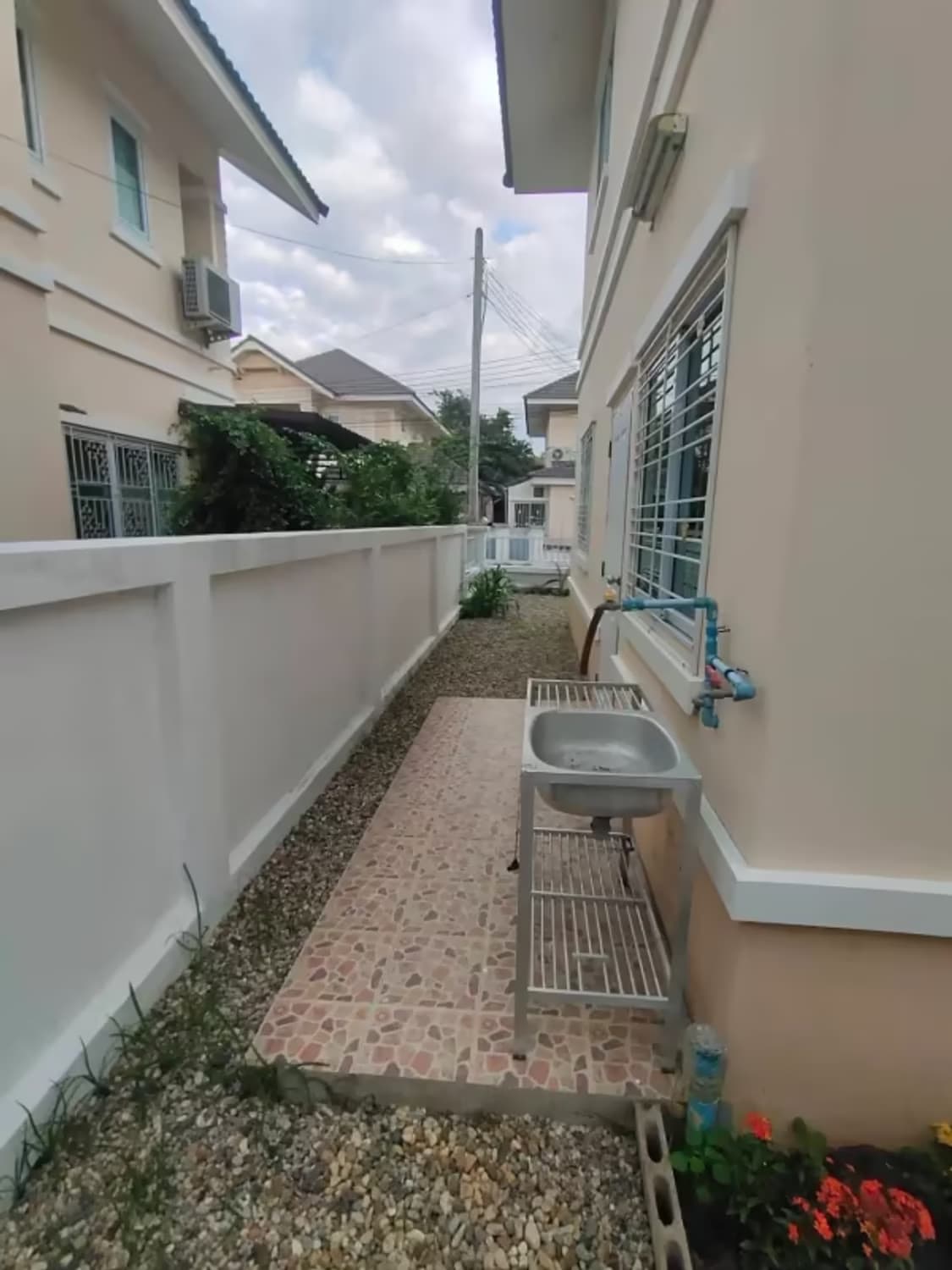3 Bedroom House - Image 3