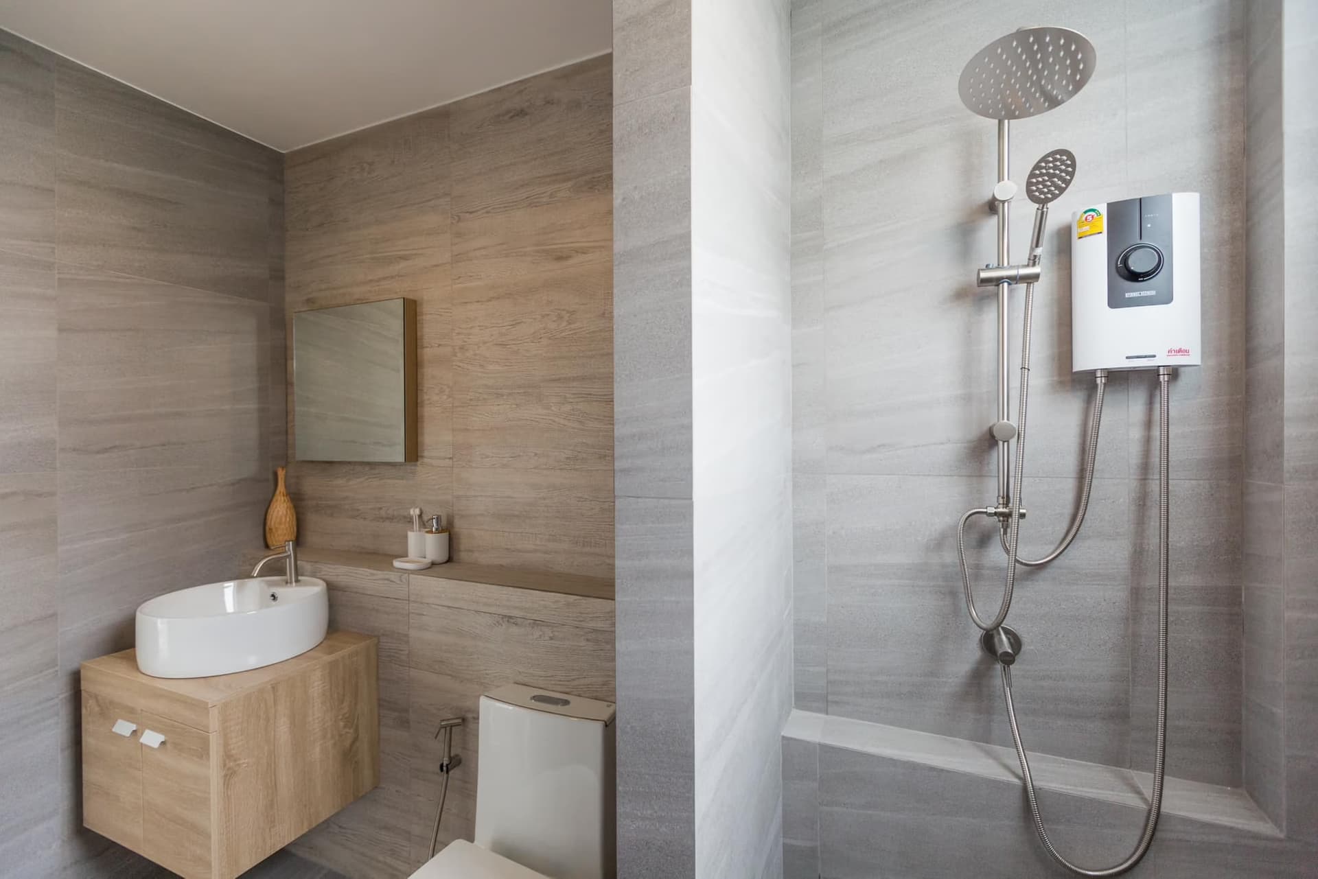 4 Bed House for Rent in Hang Dong - Image 15