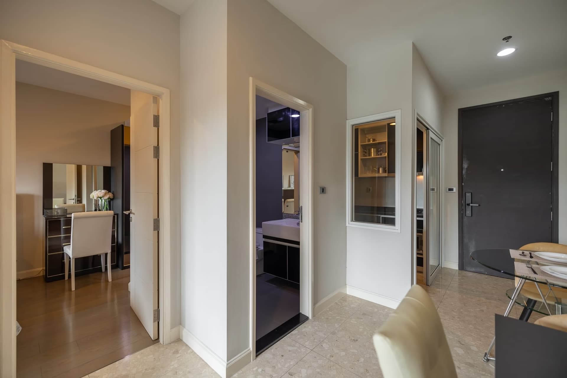 1 Bed Condo for Sale in Khlong Toei - Image 6