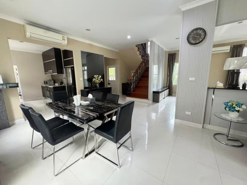 3 Bed House for Rent in Prawet