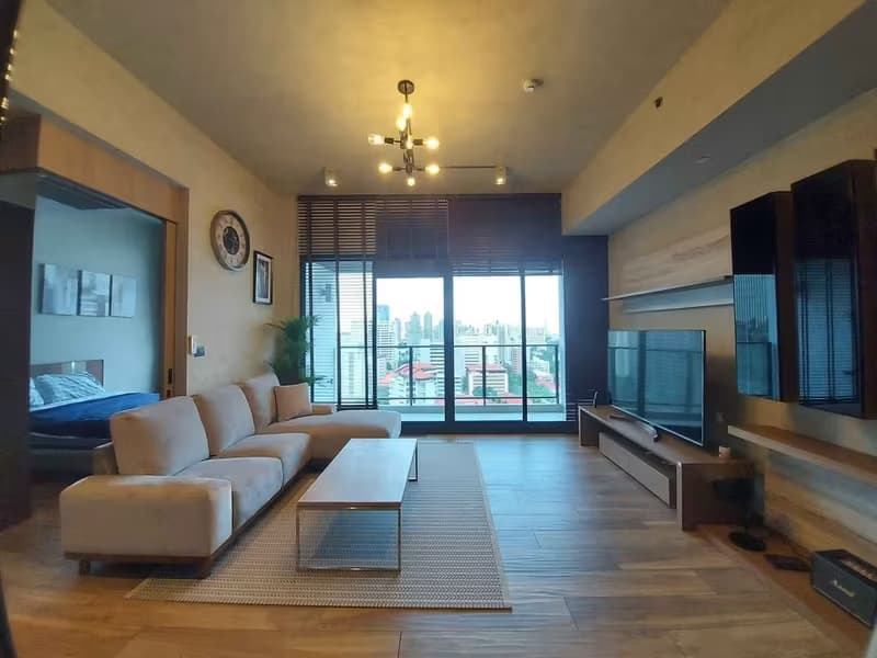The Lofts Asok by Raimon Land