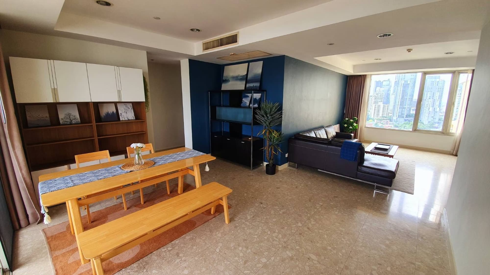 Condo for Rent at Hampton - Image 1