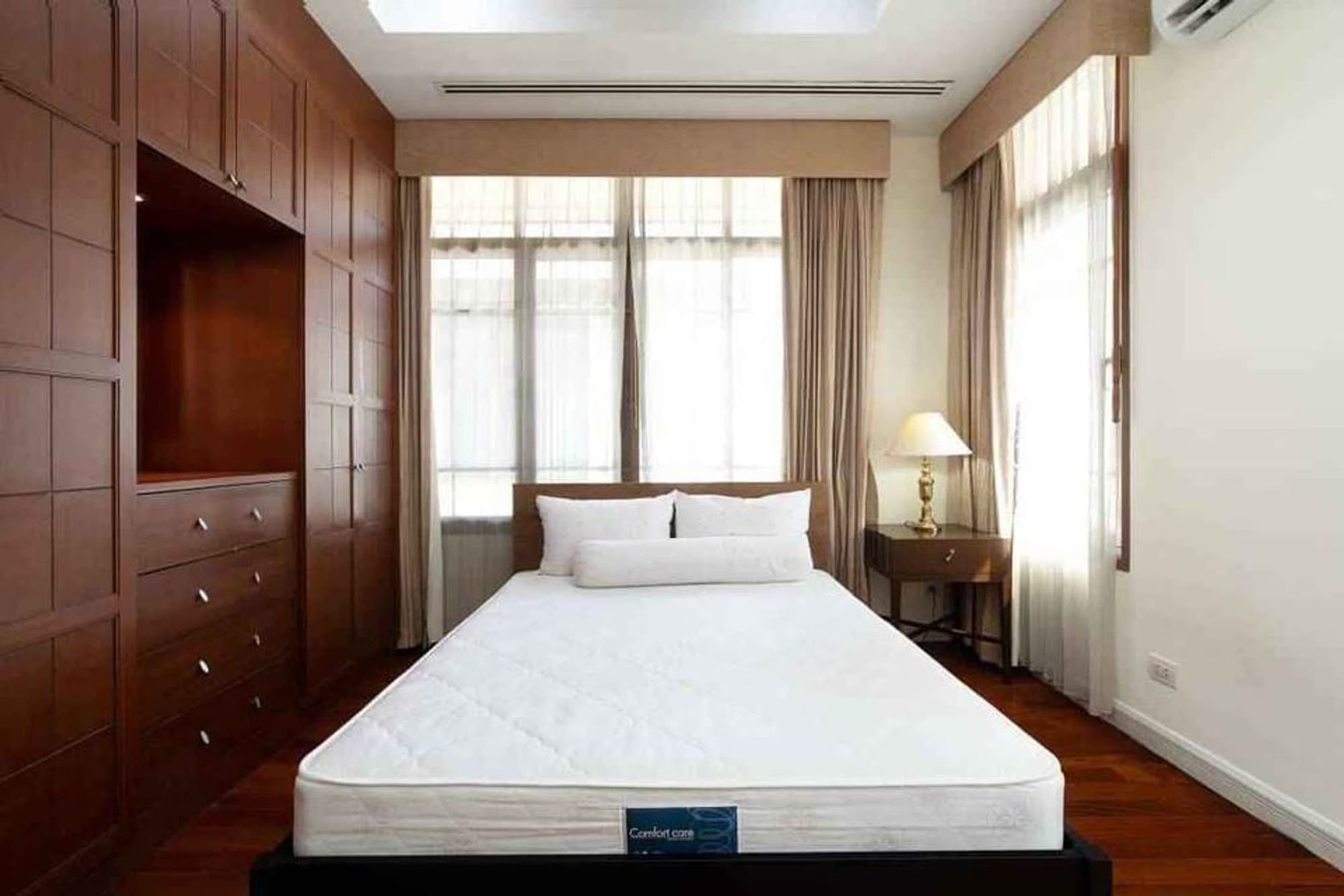 4 Bedroom House - Image 15