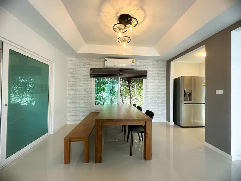 4 Bed House for Rent and Sale in San Kamphaeng