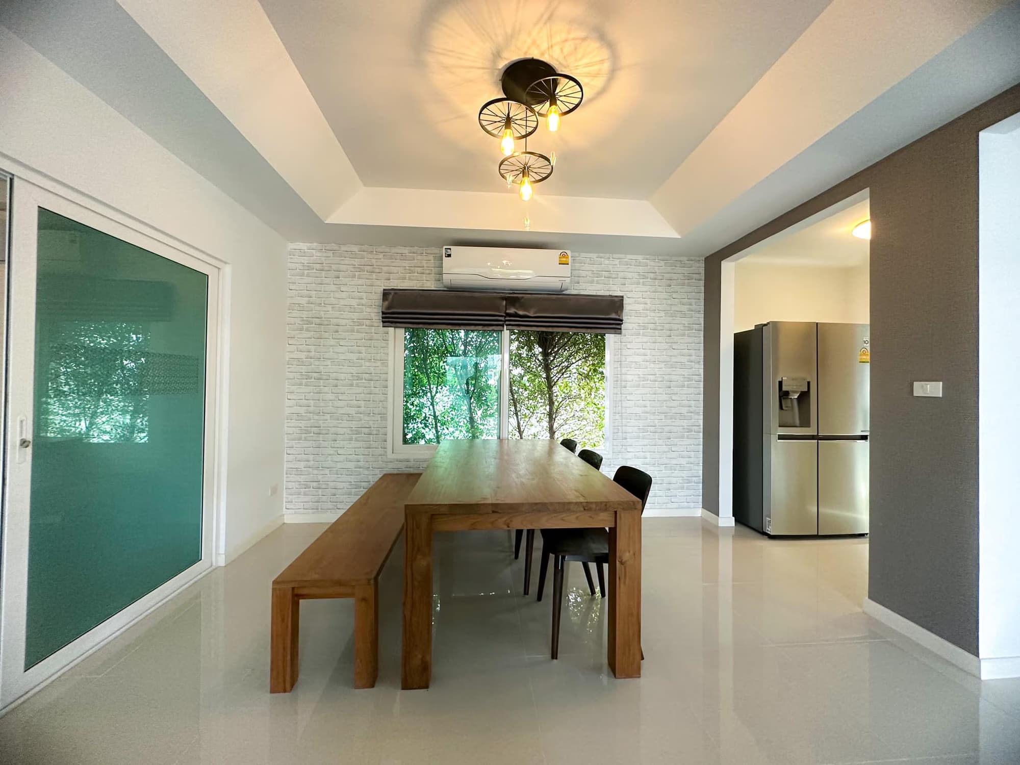 4 Bed House for Rent and Sale in San Kamphaeng - Image 3