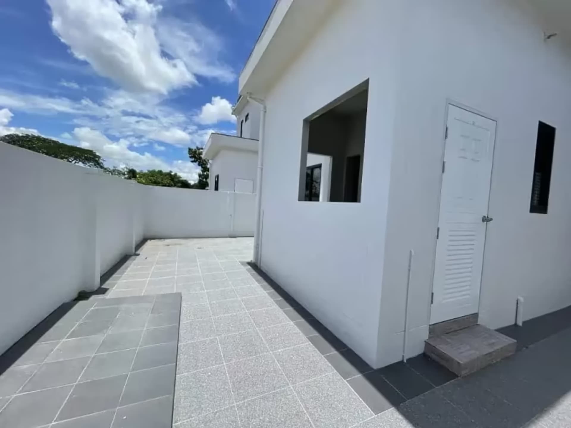 4 Bedroom House - Image 10
