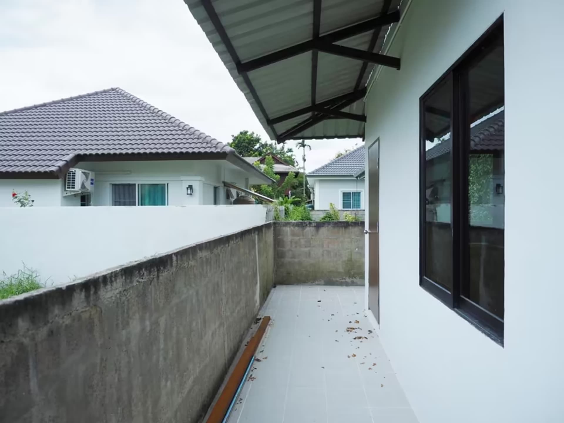 2 Bedroom House - Image 3