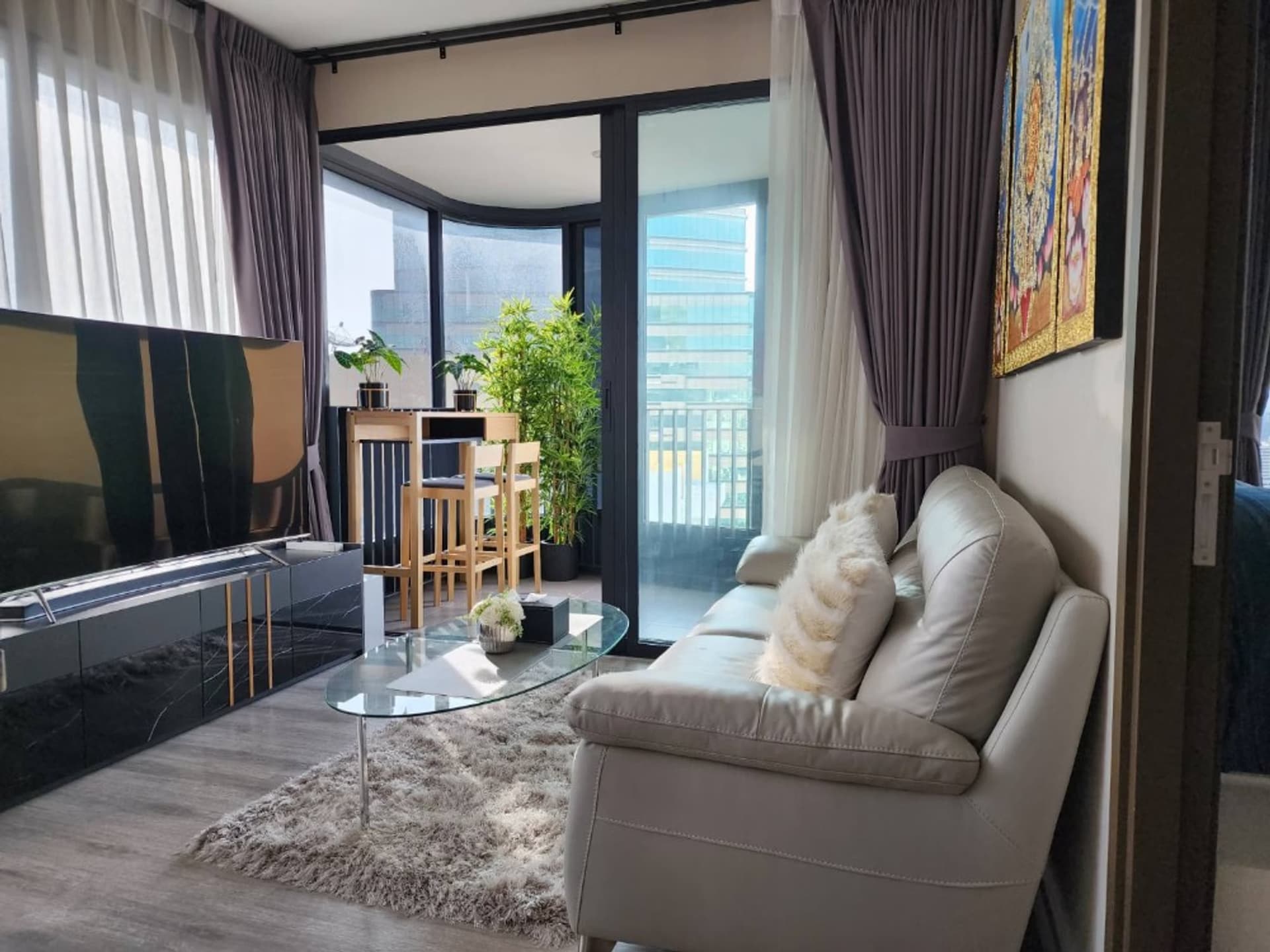 2 Bed Condo for Sale in Huai Khwang - Image 16