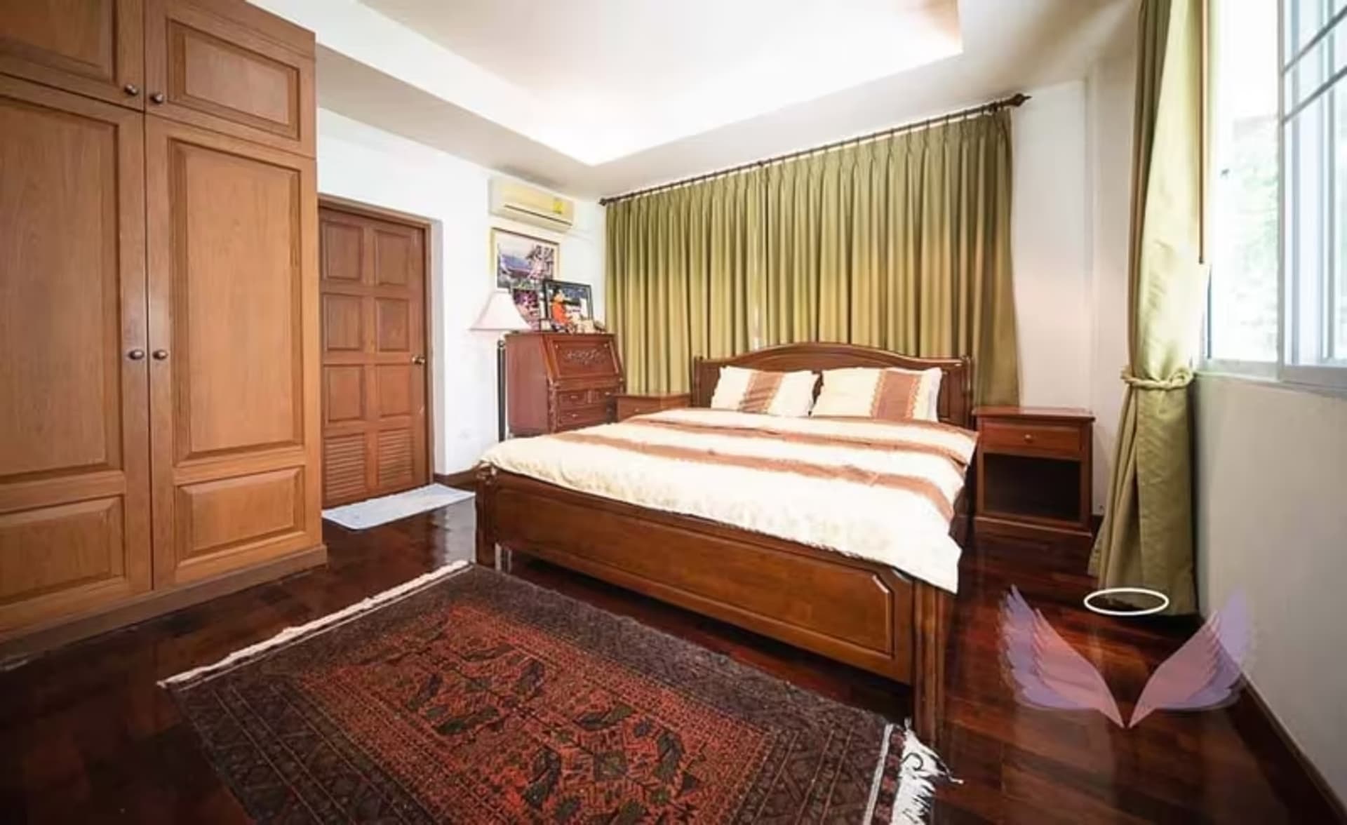 5 Bedroom House - Image 16