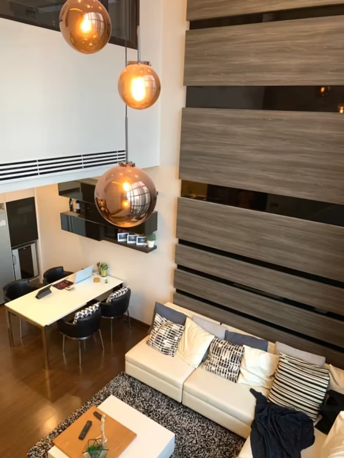 3 Bedroom Condo - Image 1