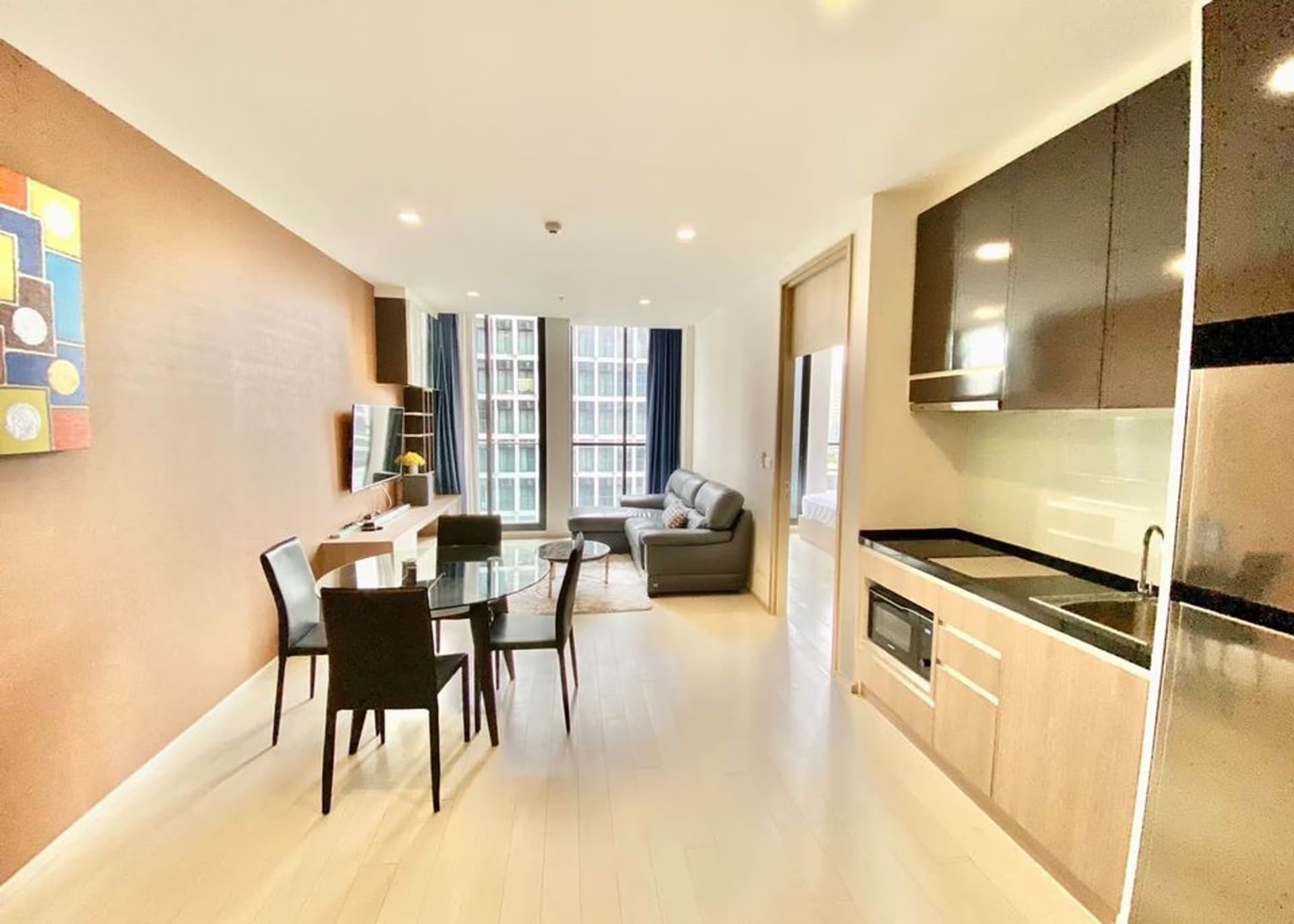 2 ห้องนอน Condo สำหรับ จำหน่าย ใกล้ Phloen Chit BTS - Image 3