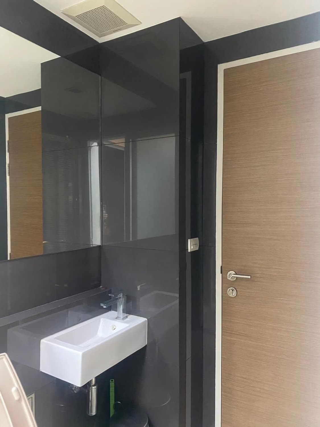 1 Bed Condo for Sale in Phaya Thai - Image 6