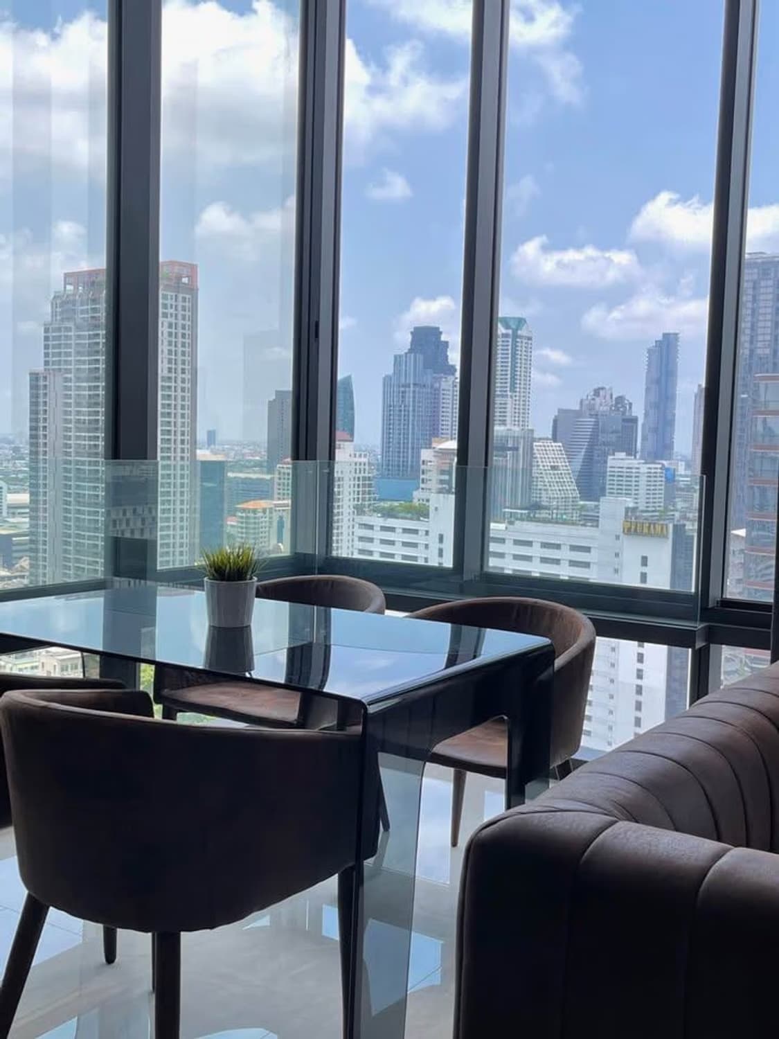 2 Bed Condo for Sale in Bang Rak - Image 28