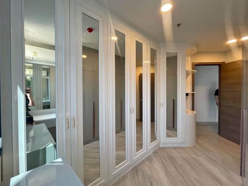 2 Bed Condo for Rent and Sale in Huai Khwang