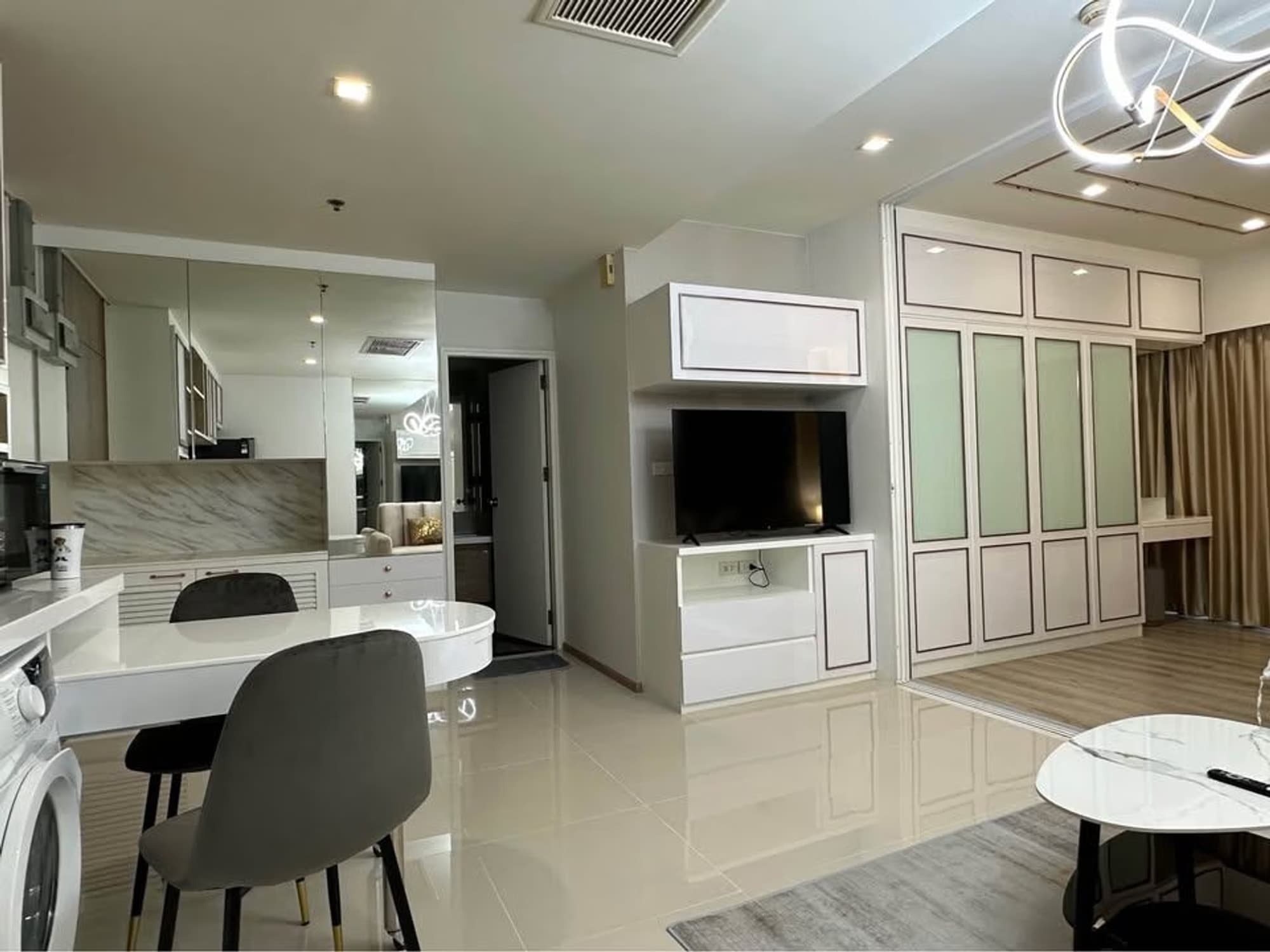 1 Bedroom Condo - Image 3