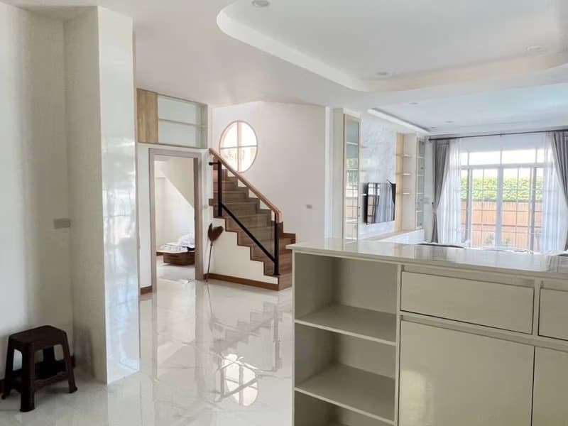 4 Bed House for Rent and Sale in Mueang Chiang Mai