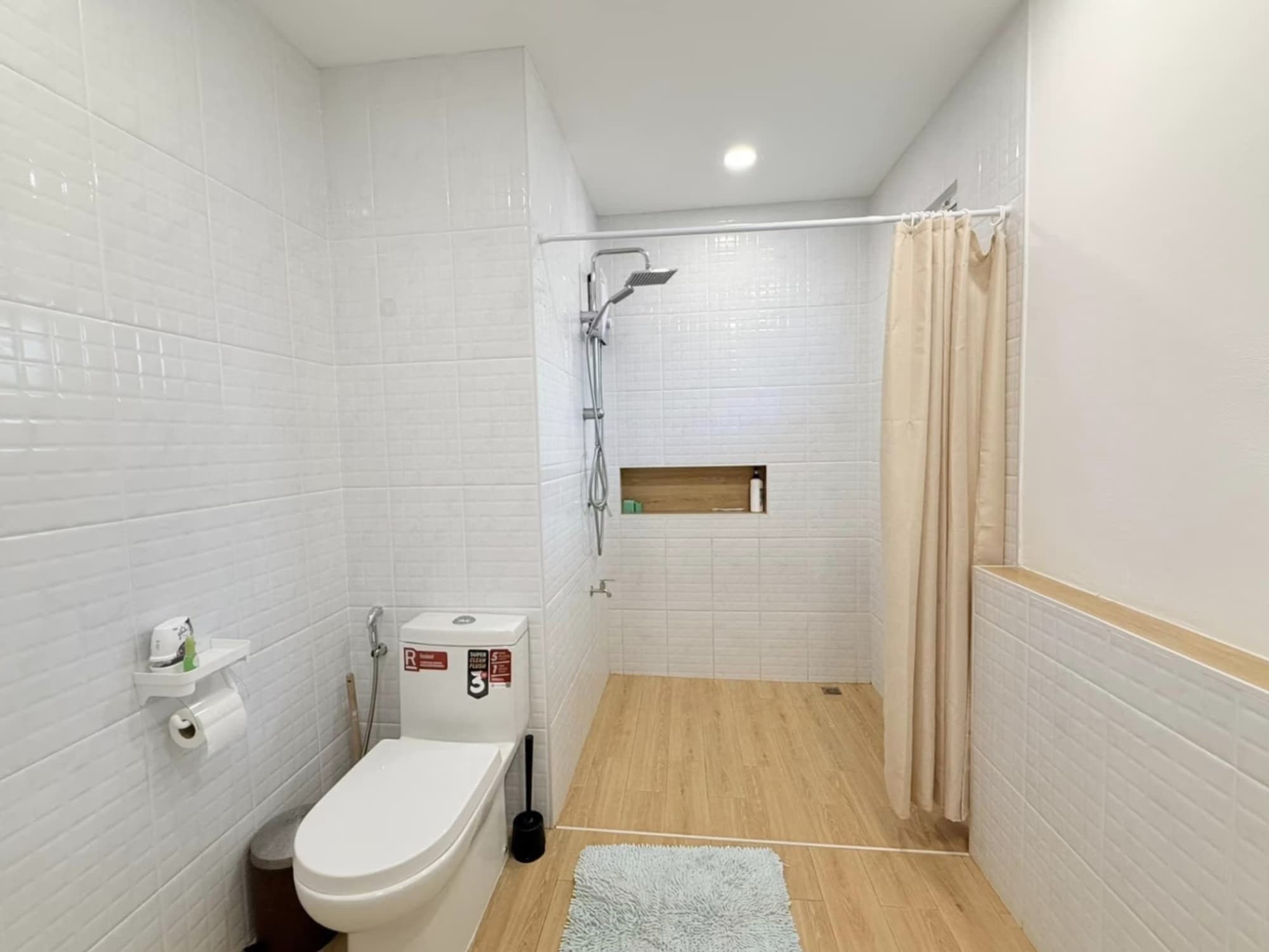 3 Bed House for Rent in Hang Dong - Image 11