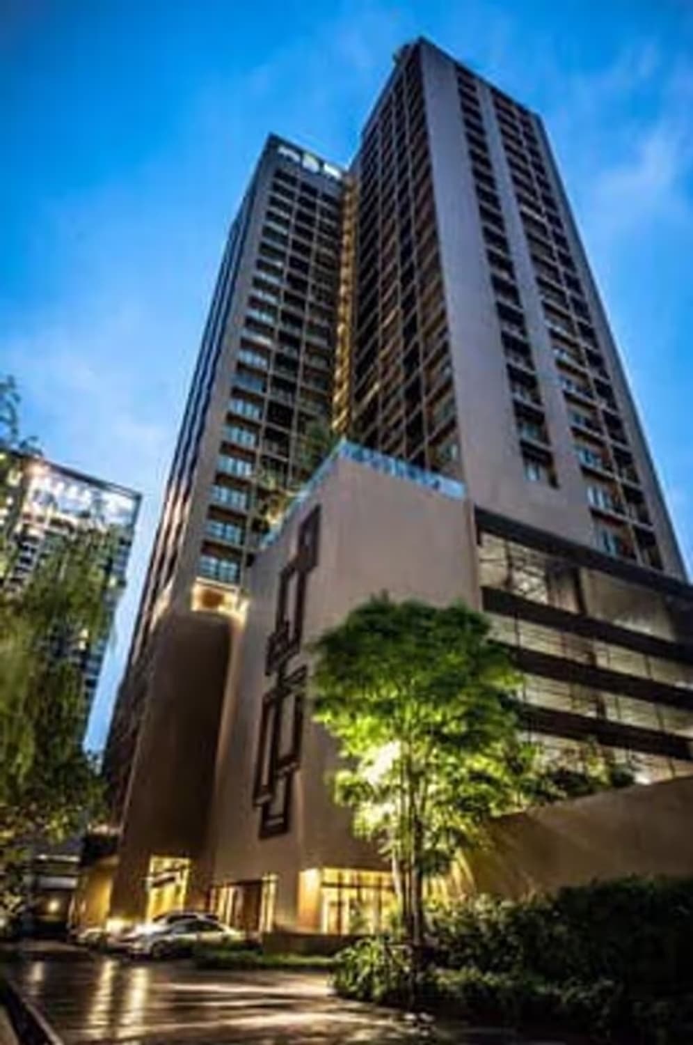 1 Bedroom Condo - Image 1