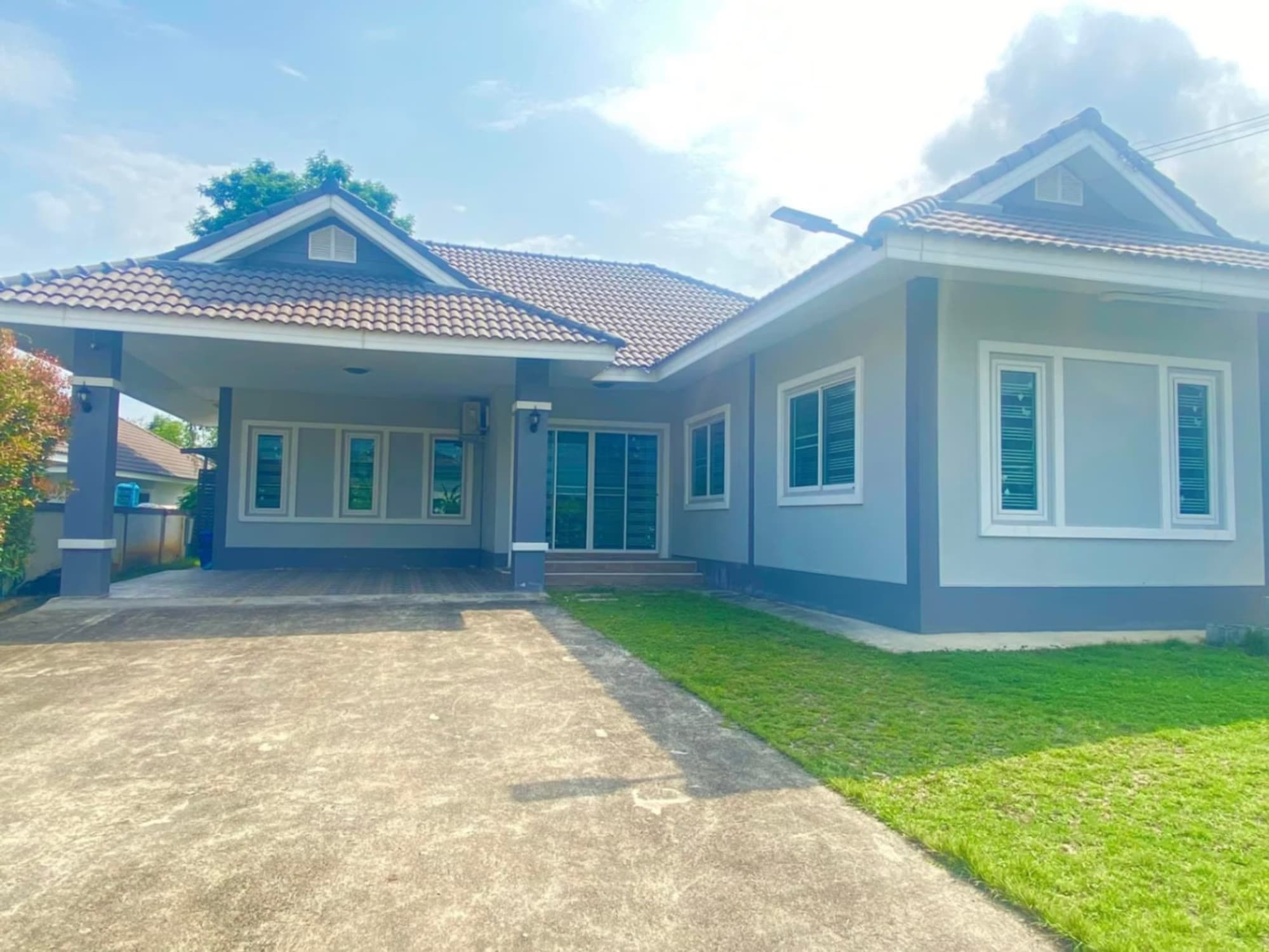 3 Bed House for Rent and Sale in Hang Dong - Image 1