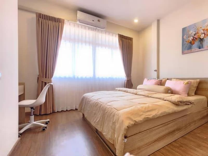 4 Bed Townhouse for Rent and Sale in Hang Dong