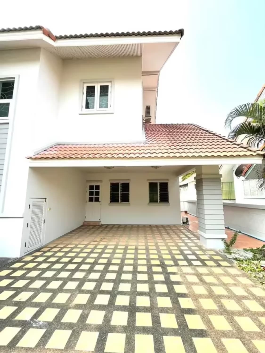 3 Bedroom House - Image 2
