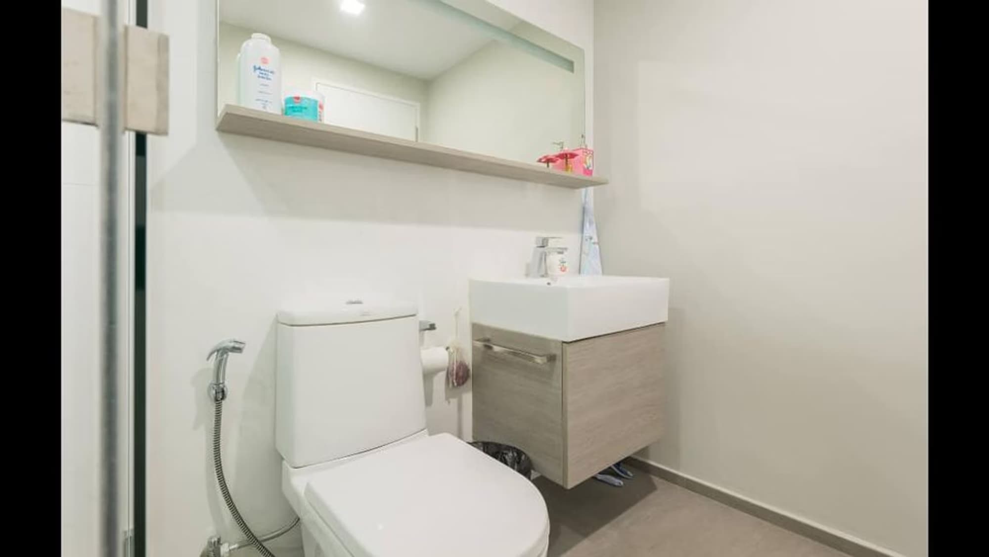 1 Bedroom Condo for Rent at The Room Sukhumvit 40 - Image 12