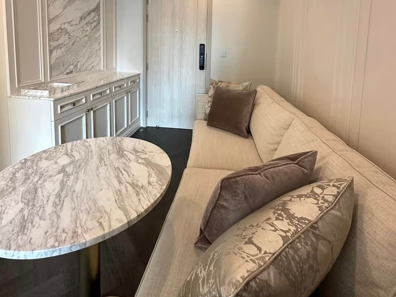 Condo for Sale at Life One Wireless