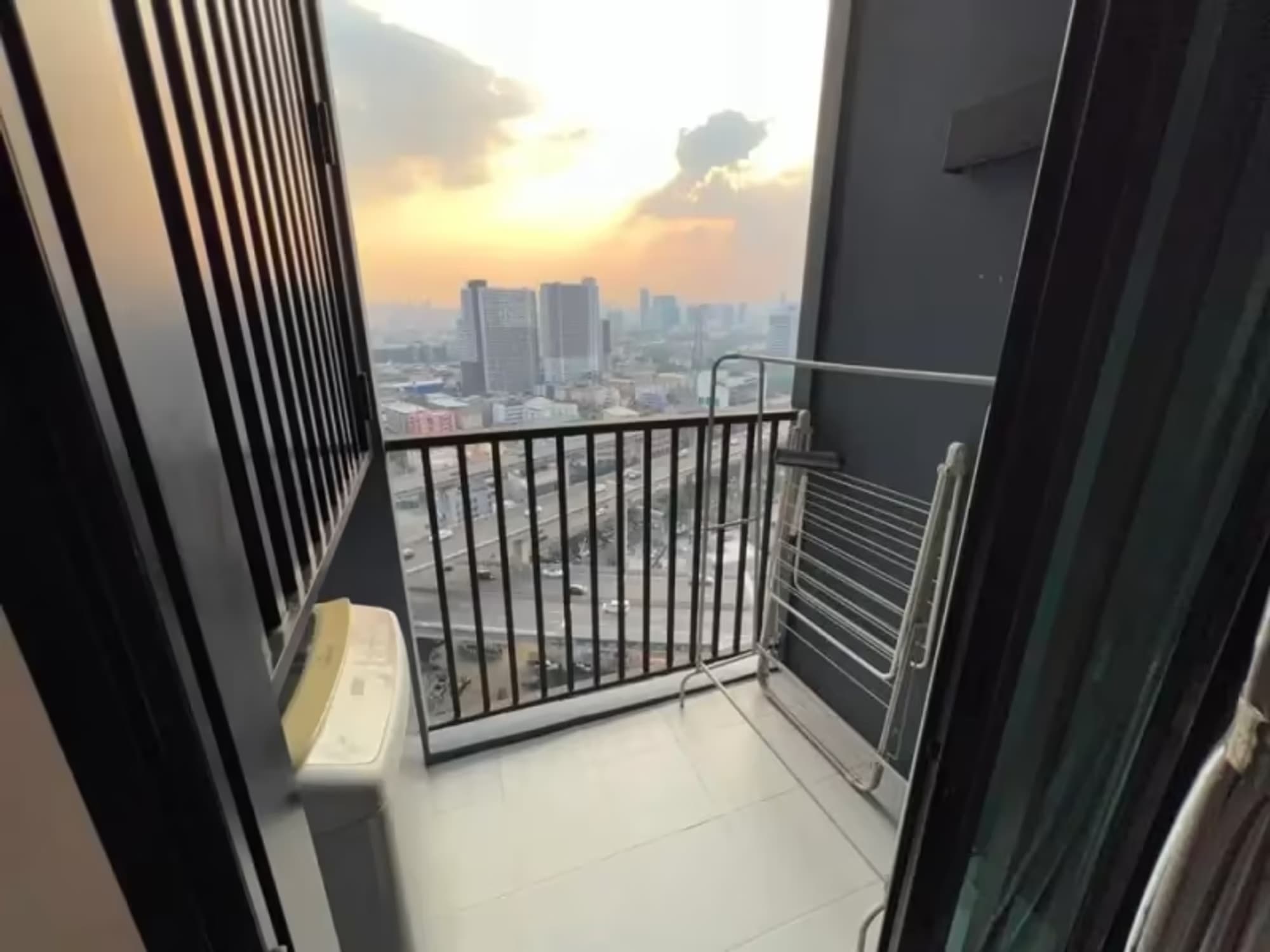 1 Bedroom Condo - Image 1