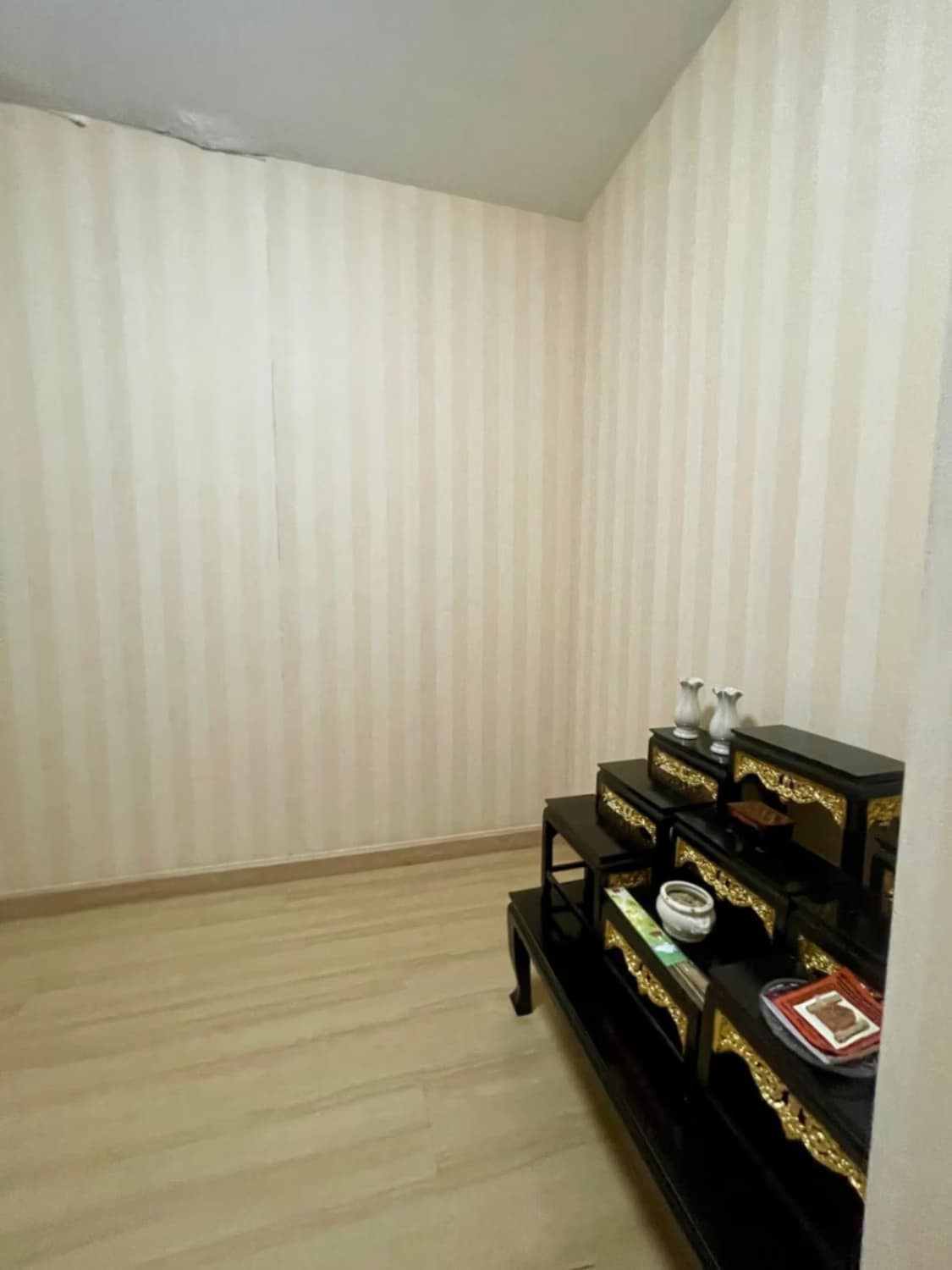 3 Bed House for Rent and Sale in Bang Phli - Image 9