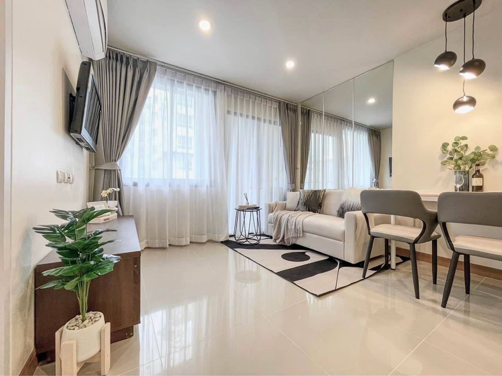 1 Bed Condo for Sale in undefined - Image 1