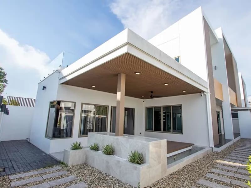 4 Bed House for Sale in San Kamphaeng